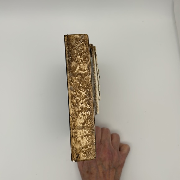 Sid Dickens Retired T-04 Music With Moulding Wall Art EUC - Picture 6 of 7